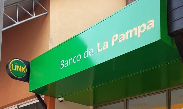 El Banco de La Pampa pone en funcionamiento dos nuevos cajeros en la estación Pampetrol de Toay