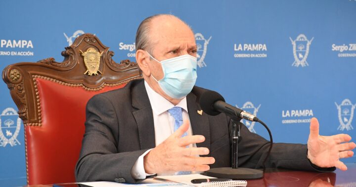 Salud advirtió peligro de colapso en el sistema público y privado por el relajamiento social en la pandemia