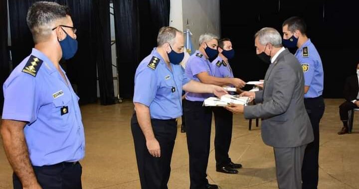 Entrega de Jerarquías a personal de la Policía de La Pampa