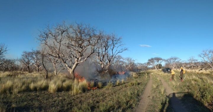 Defensa Civil controló un incendio en El Durazno