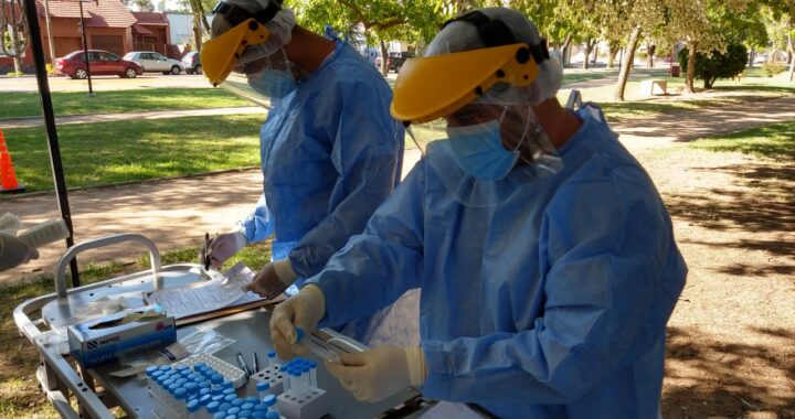 “Entraron en conciencia y ante el primer síntoma se  hacen el hisopado”