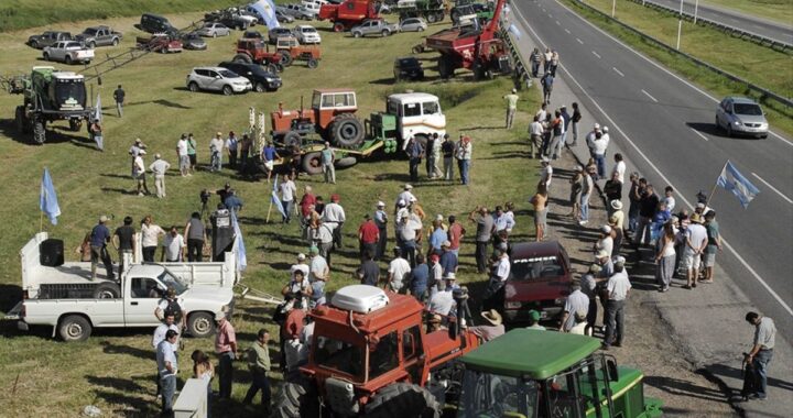 Ahora la Mesa de Enlace evalúa medidas de fuerza por el cierre de las exportaciones al maíz