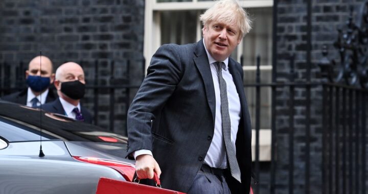 Decretan el confinamiento total en Inglaterra