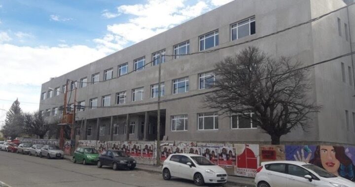 Hospital de Neuquén anunció que no tiene camas disponibles para internaciones por COVID