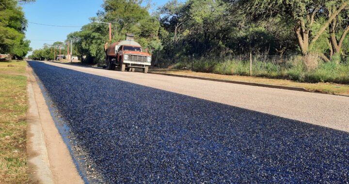 Asfaltan 14 cuadras en Conhello