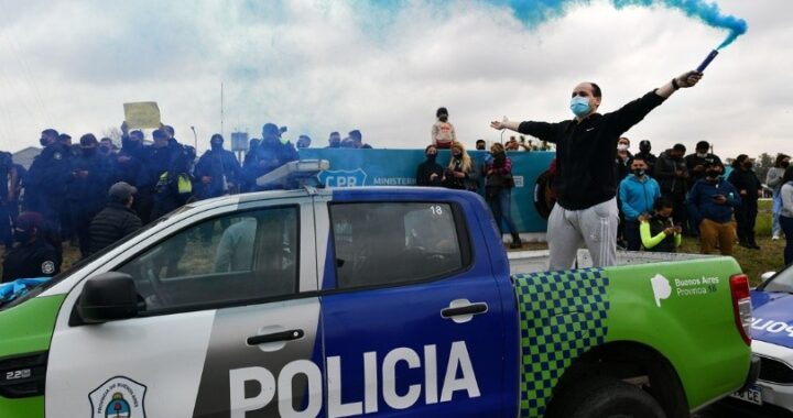 Berni desafectó a 400 policías de la bonaerense por las protestas del año pasado