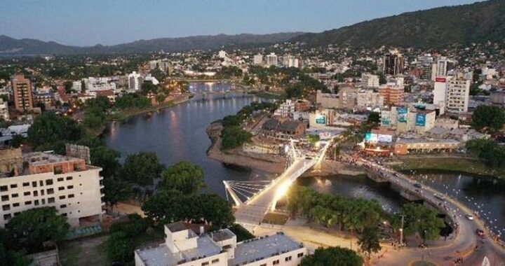 Aislaron en San Luis a 110 estudiantes tras viaje de egresados a Carlos Paz