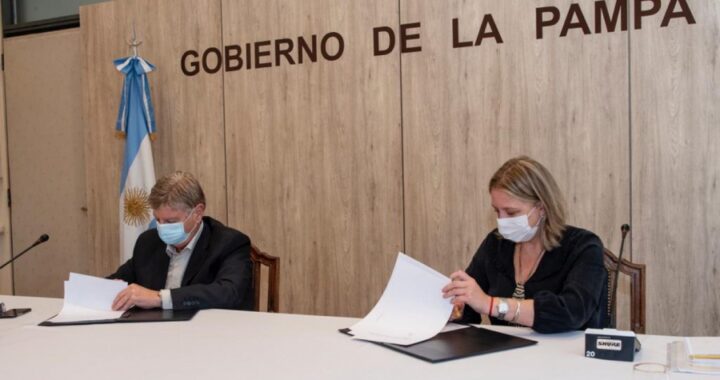 El Gobierno provincial firmó convenio con el Correo Argentino
