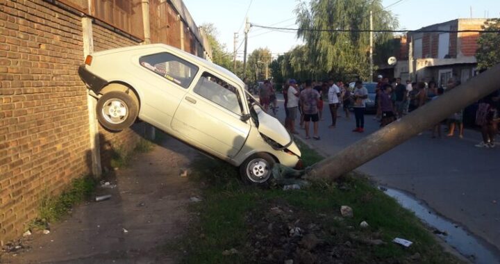 Tiene 14 años y le robó el auto al padre: atropelló a un hombre que iba con su hijo y lo mató