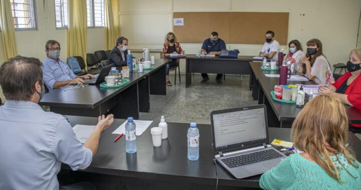 Analizan habilitar educación física, residencias estudiantiles y escuelas hogares en La Pampa