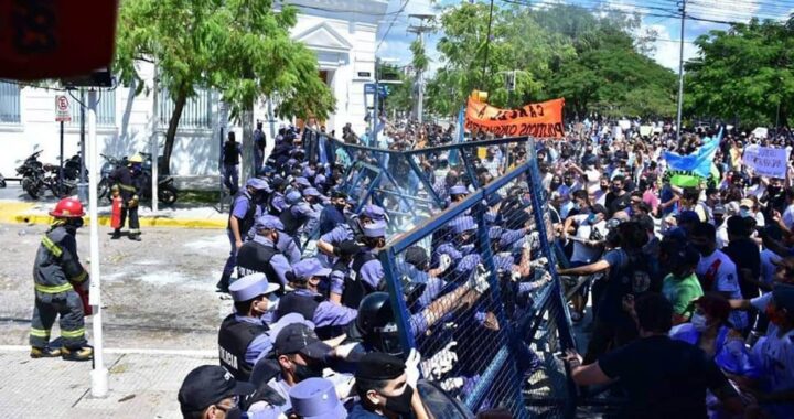 Desde el Gobierno nacional repudiaron la violencia policial en Formosa