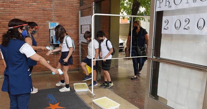 Hay clases presenciales en la Ciudad de Buenos Aires tras el fallo de la Justicia contra el DNU de Alberto