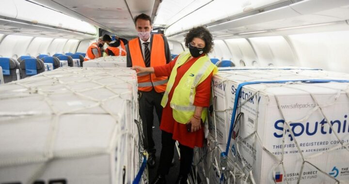 Con la llegada del nuevo vuelo, la Argentina suma casi 9 millones de dosis de vacunas