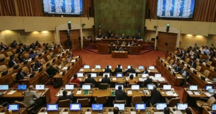 En Chile buscan reducir la semana laboral a cuatro días