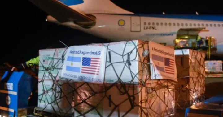 Llegaron al país las vacunas donadas por Estados Unidos: 3,5 millones de dosis del laboratorio Moderna