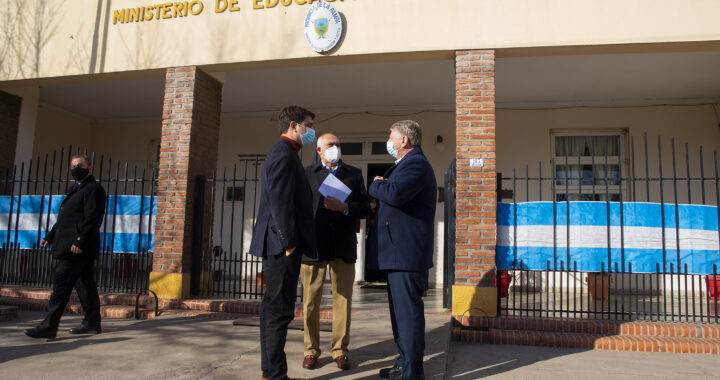 Ziliotto encabezó la licitación de la ampliación y refacción de la escuela de Riglos: Tendrá una inversión de más de $220 millones