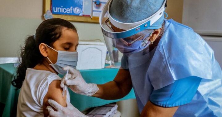 Argentina vacunará a chicos entre 12 y 17 años con la vacuna de Moderna