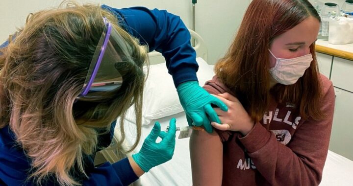 Ministros de Salud destacaron la gran adhesión a la combinación de vacunas