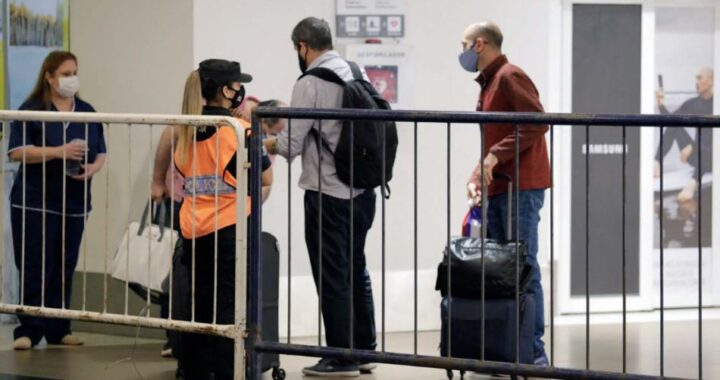 Sin cambios: Nación mantendrá el cupo de 600 pasajeros que podrán ingresar por día al país