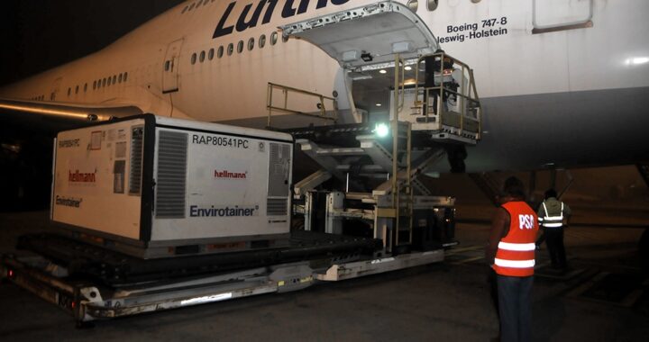 Llegaron 1.917.000 dosis de Sinopharm y AstraZeneca