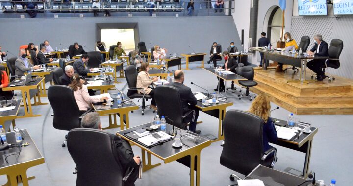 DIPUTADOS PIDIERON “RESPONSABILIDAD” PARA MANTENER “LA PAZ SOCIAL”