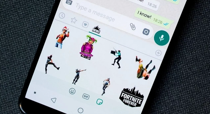 La nueva función de WhatsApp con la que podés convertir tus fotos en stickers