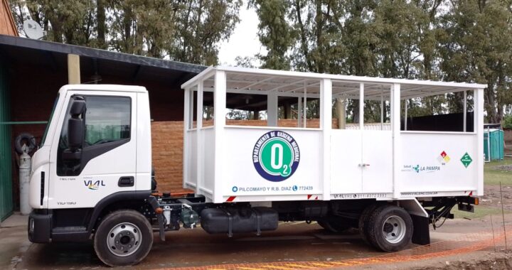 La provincia realizó una inversión de más de 10 millones de pesos y adquirió un camión para la distribución de oxígeno medicinal