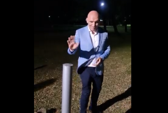 El bizarro video que filmó Espert para burlarse de un candidato minutos después de las elecciones