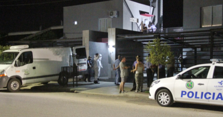 Hallan sin vida a una mujer de unos 30 años en el interior de su vivienda