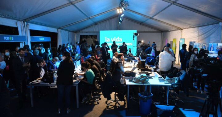 Denunciaron a un candidato a diputado por usar letras de canciones de “Los Violadores” sin consentimiento