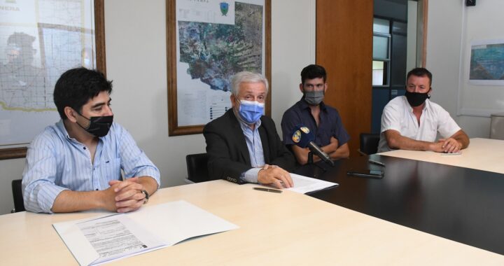 Firman convenio para obra de agua potable en Abramo