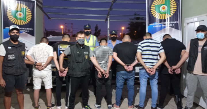 Detuvieron a seis mendocinos por robar 29 mil dólares a dos ancianas en Santa Rosa