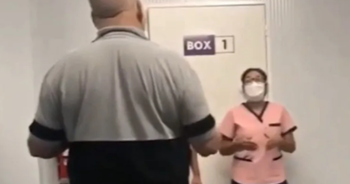 (VIDEO) Pacientes increparon a una médica por la demora en los hisopados: “Si no podés hacer testeos parada 24 horas, no vengas”