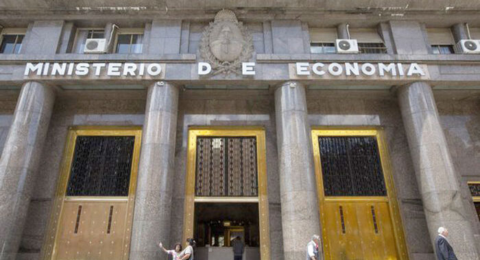 Alberto dispuso que los empleados públicos trabajen a distancia para ahorrar energía