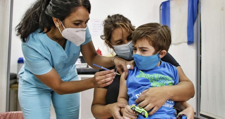 La Sociedad de Pediatría pidió vacunar a los niños para “salir de la pandemia”