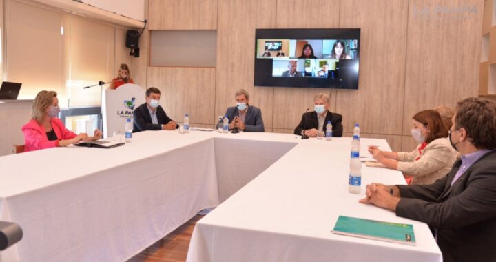 Ziliotto firmó convenio con la UNLPam para implementar diplomaturas para Pymes