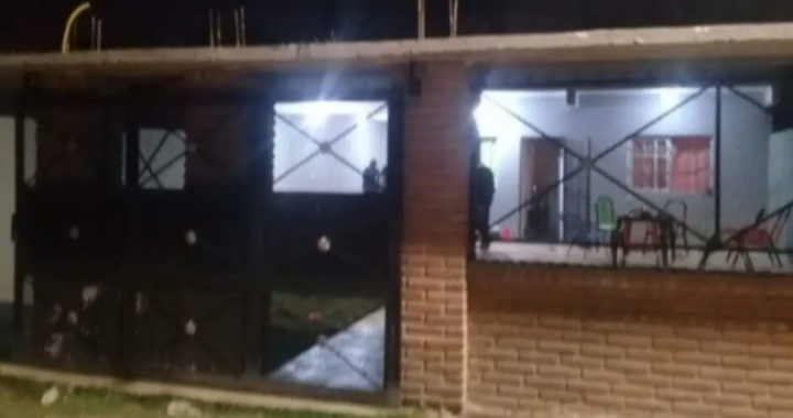 Asesinaron a un hombre y a su hijo de 10 años: terminaron sacándose selfies con los cuerpos