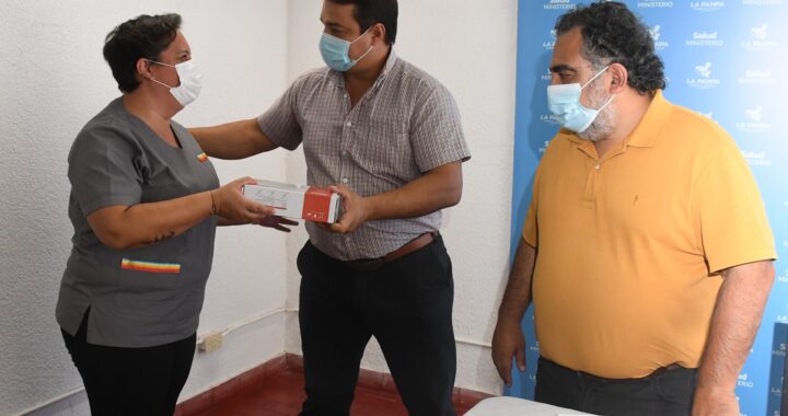 Salud entregó equipamiento a hospitales de la provincia