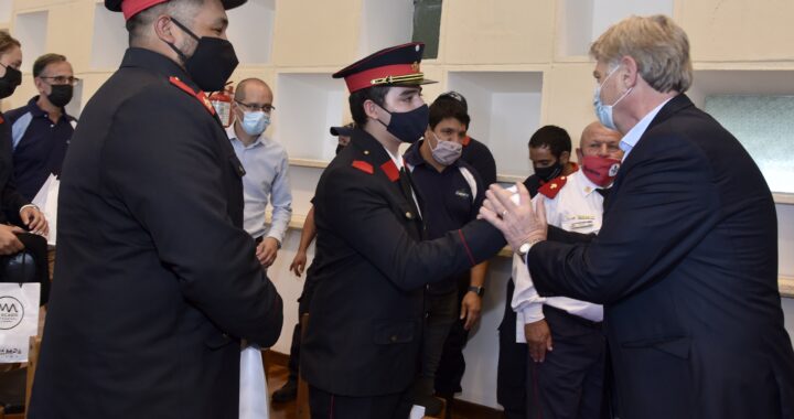 Ziliotto agradeció y homenajeó a las y los bomberos pampeanos que actuaron en Corrientes y San Luis