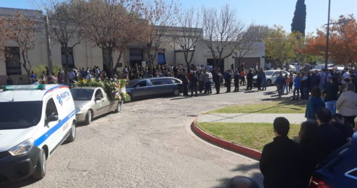 Una multitud despidió al diputado Oscar Zanoli