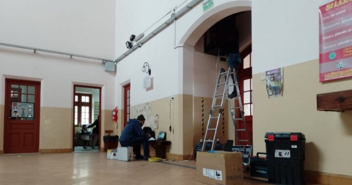 La provincia instala nuevos equipamientos para mejorar la conexión WiFi en las escuelas