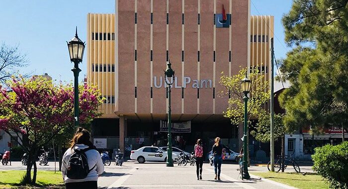 UNLPam: Abrieron las convocatorias de becas