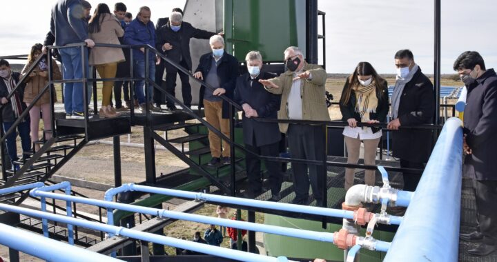 La Adela: Ziliotto inauguró obra de cloacas, entregó viviendas y confirmó la construcción de un hospital