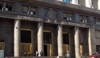 Presupuesto 2023: El primer avance contempla inflación del 50% y dólar a $223,50