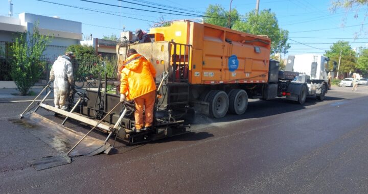 Continúan las obras de repavimentación en General Pico