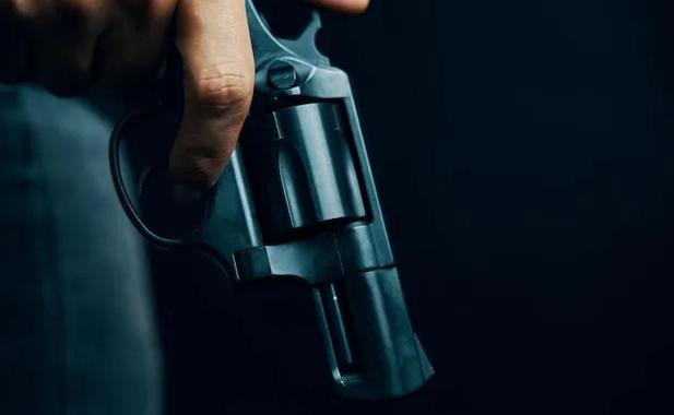 Santa Rosa: Se cruzó con que le debía plata y lo amenazó con un arma