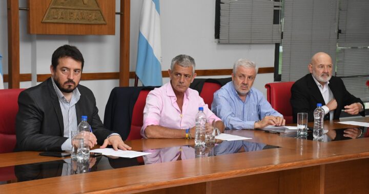 Cuatro empresas pampeanas cotizaron para pavimentar la calle Felice