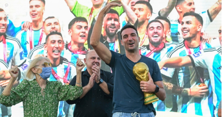 Scaloni fue recibido en Pujato, su pueblo: Una calle llevará su nombre