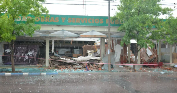 Se derrumbó el techo de la CPE: no fue tragedia porque se encontraba cerrado
