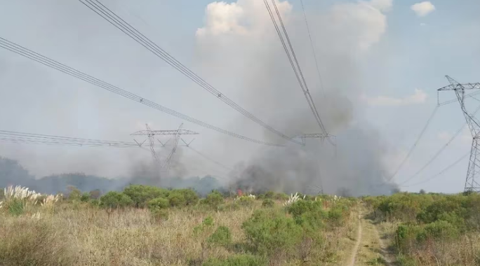 Apagón: Un incendio en provincia de Buenos Aires hizo que La Pampa y otras 9 jurisdicciones se queden sin luz